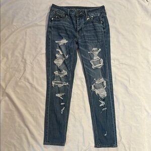 American Eagle Outfitters Women's Blue Distressed Jeans